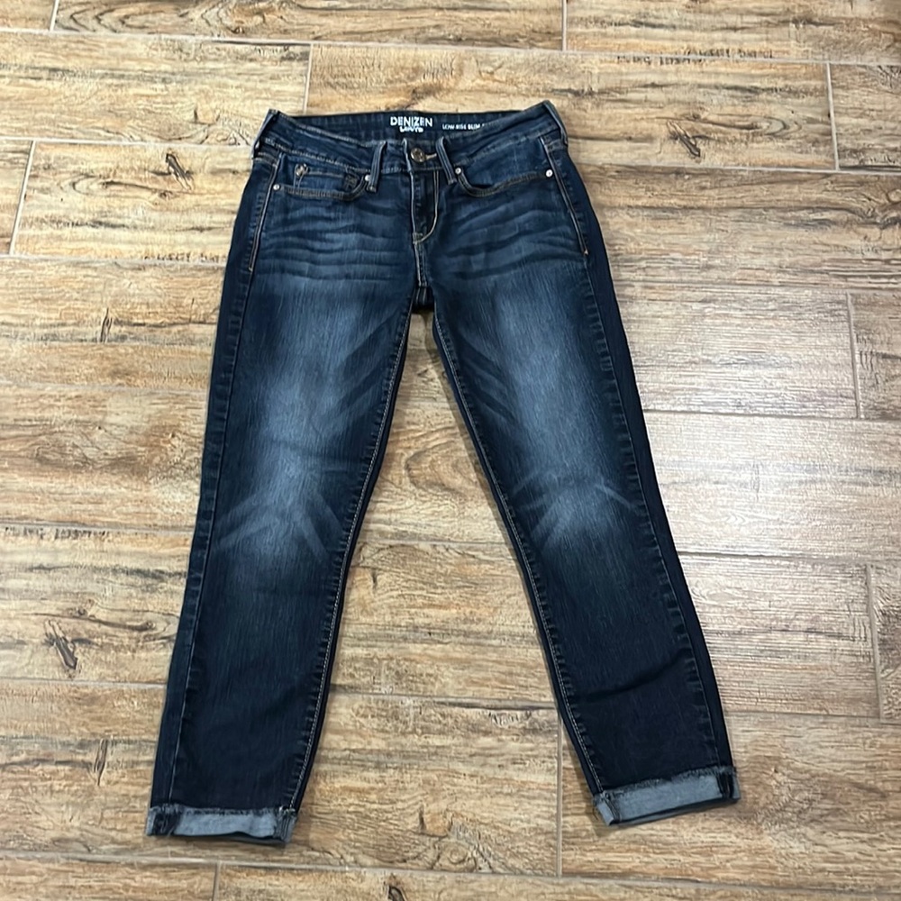 Denizen Levi’s low rise slim crop jeans size 1 waist 25 women’s